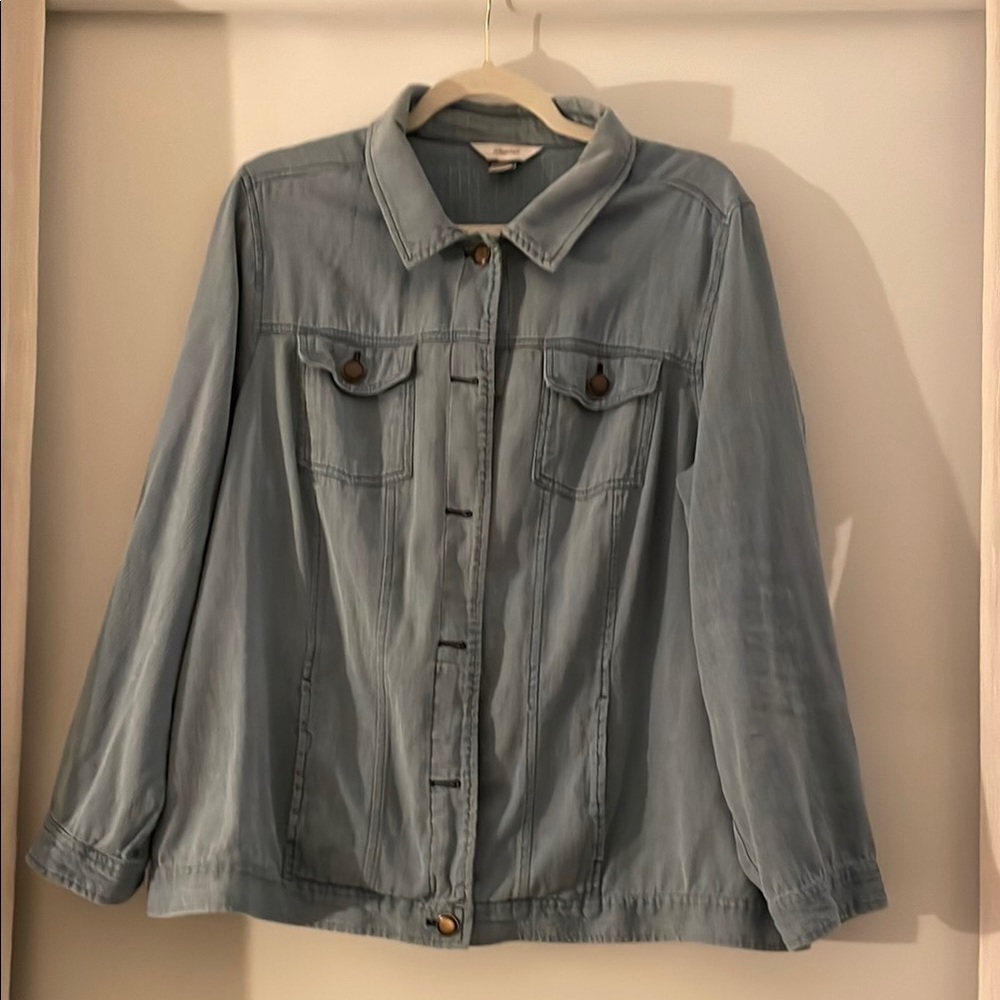 cj banks Women's Light Blue Denim Jacket 1X